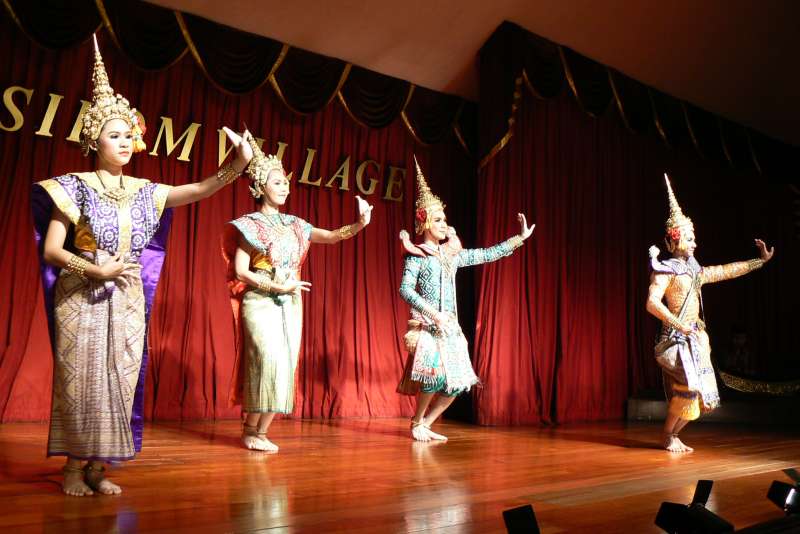 29 Cena Tradizionale con Balli